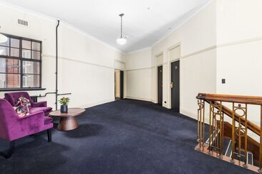 هتل Queanbeyan Canberra