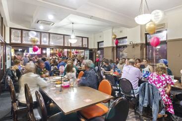 هتل Queanbeyan Canberra
