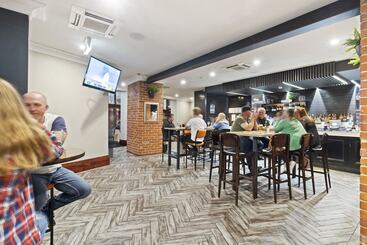 هتل Queanbeyan Canberra