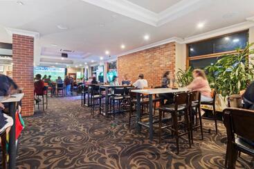 هتل Queanbeyan Canberra