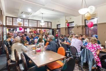 هتل Queanbeyan Canberra