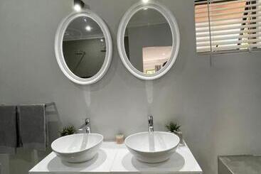 پانسیون Guest House On Gillian Unit 6