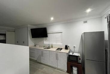 پانسیون Guest House On Gillian Unit 6
