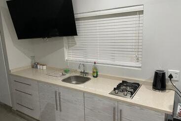 پانسیون Guest House On Gillian Unit 6