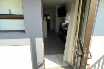 پانسیون Guest House On Gillian Unit 6
