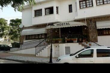 پانسیون Hostal Asador Julian