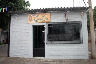 پانسیون Hostal Casa Luna