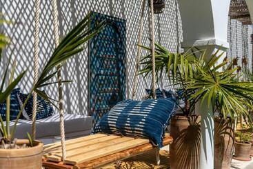 پانسیون Maison Marine
