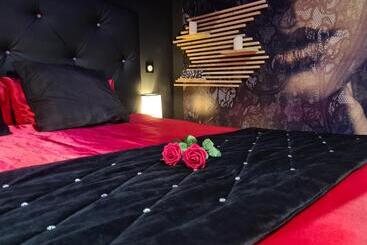 تختخواب و صبحانه Loveroom Sexyloveroom