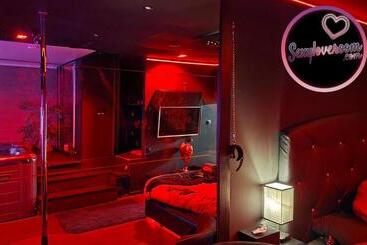 تختخواب و صبحانه Loveroom Sexyloveroom