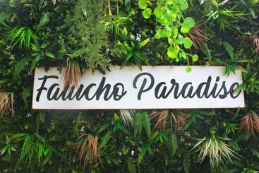 هتل Falucho Paradise Beach
