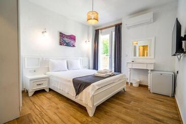 Londi̇a Otel