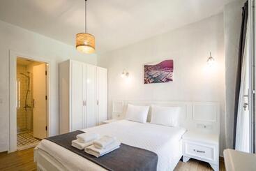 Londi̇a Otel