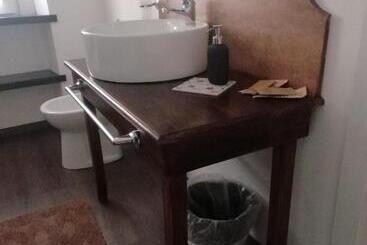 پانسیون 384 Guesthouse Rooms & Suite Enna