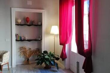 پانسیون 384 Guesthouse Rooms & Suite Enna