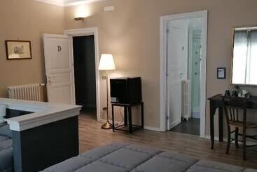 پانسیون 384 Guesthouse Rooms & Suite Enna