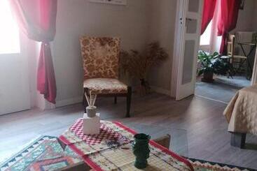 پانسیون 384 Guesthouse Rooms & Suite Enna
