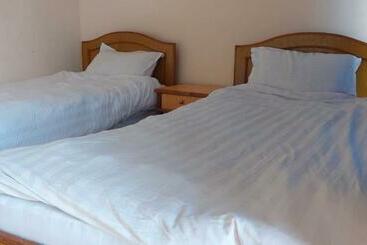 پانسیون Paramount Guest House