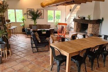 تختخواب و صبحانه Villa Martinus