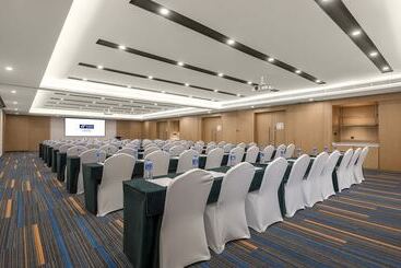 هتل Holiday Inn Express Meishan Dongpo, An Ihg