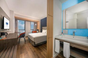 هتل Holiday Inn Express Meishan Dongpo, An Ihg