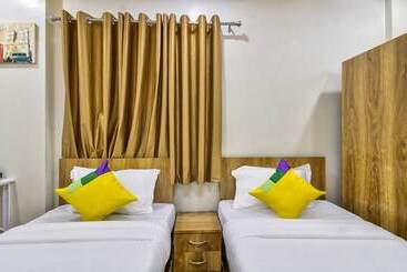 Itsy Hotels Shri Guru Service Apartment