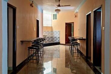 هتل La Villa Pondi Chérie Centertownbeachauroville