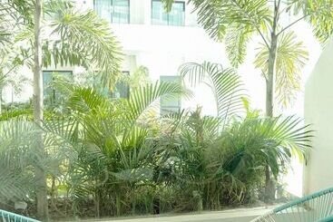 酒店 Lime Resort Manila