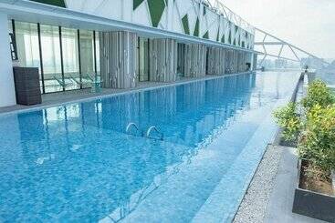 酒店 Lime Resort Manila