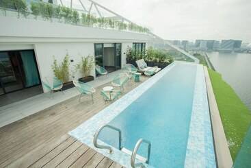 酒店 Lime Resort Manila