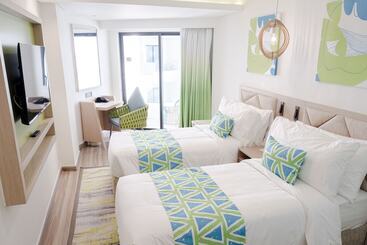 酒店 Lime Resort Manila