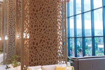 هتل Lime Resort Manila