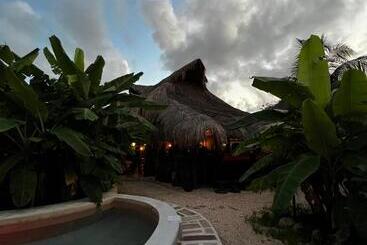 هتل Luhme Tulum Hostel