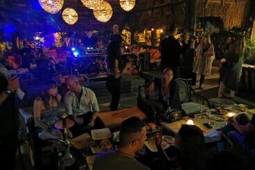 هتل Luhme Tulum Hostel
