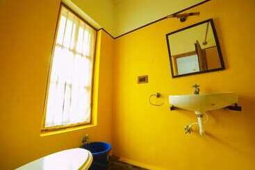 هتل Sai White Villa