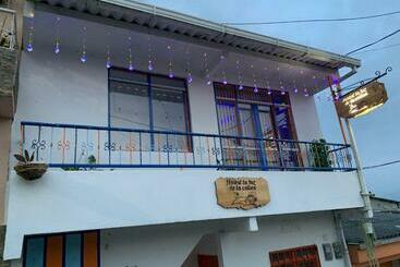 پانسیون Hostal La Luz De La Colina