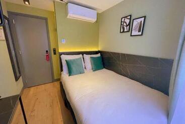 Ciao Papa Hotel Amsterdam Central Station