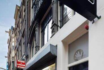 Ciao Papa Hotel Amsterdam Central Station