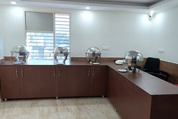 Airport Hotel Shivaka Inn