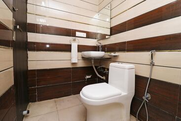 Airport Hotel Shivaka Inn