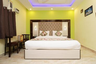 Airport Hotel Shivaka Inn