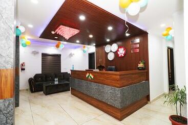 Airport Hotel Shivaka Inn