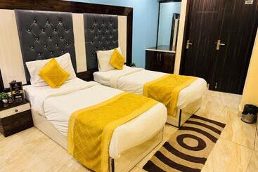 Airport Hotel Shivaka Inn