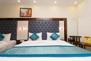 Airport Hotel Shivaka Inn
