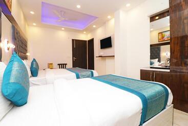 Airport Hotel Shivaka Inn