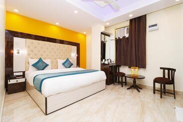 Airport Hotel Shivaka Inn