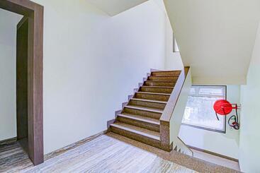 هتل Happy Homely Stay Near Pune Airport