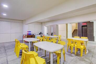 هتل Happy Homely Stay Near Pune Airport