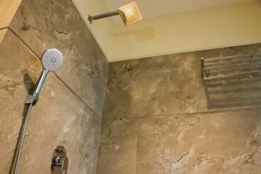 هتل Sourav Park Inn Agra