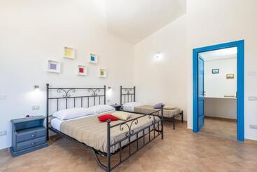 Пансион H14 Porto Frailis